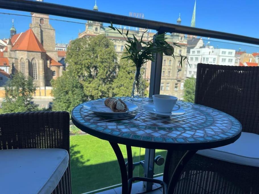 Apartment In Historical Center With Park View بلزن المظهر الخارجي الصورة