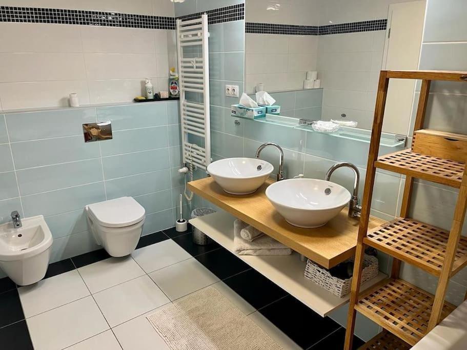 Apartment In Historical Center With Park View بلزن المظهر الخارجي الصورة